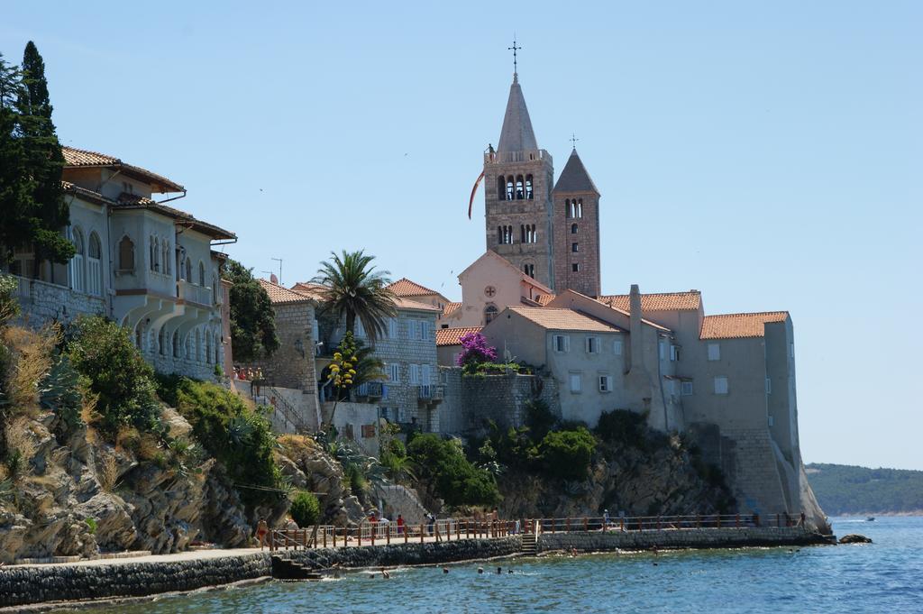 Superior Rooms Sea Side View Rab Town Exteriér fotografie