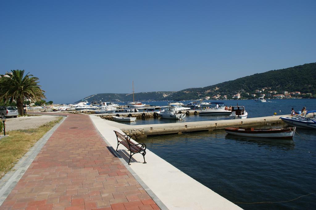 Superior Rooms Sea Side View Rab Town Exteriér fotografie